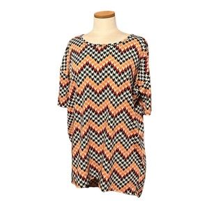 EUC LuLaRoe Irma top peach black white red star print tunic top Sz S